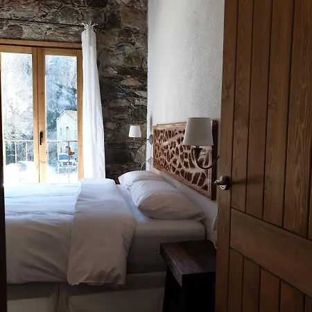 Casa De La Roca - Only Adults. Chalet Vilallonga de Ter