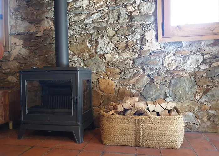 Casa De La Roca - Only Adults. Vilallonga de Ter